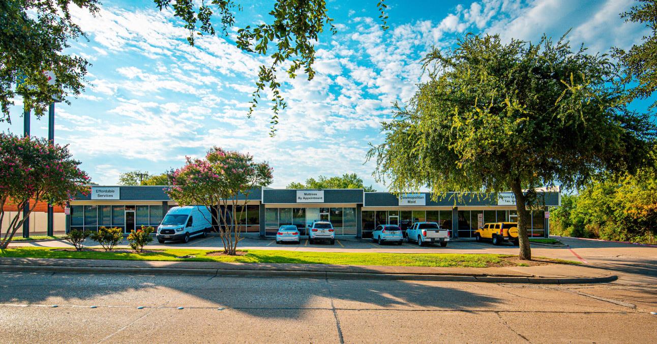 800 SF Flex Space in Mesquite, TX Photo